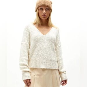 Free People Cream Slouchy  V-Neck Theo Pullover Sweater Small